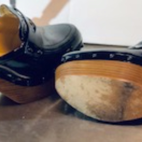 COACH BLACK PATENT LEATHER NALINA CLOG/MULE/SLIPON - Picture 2 of 2